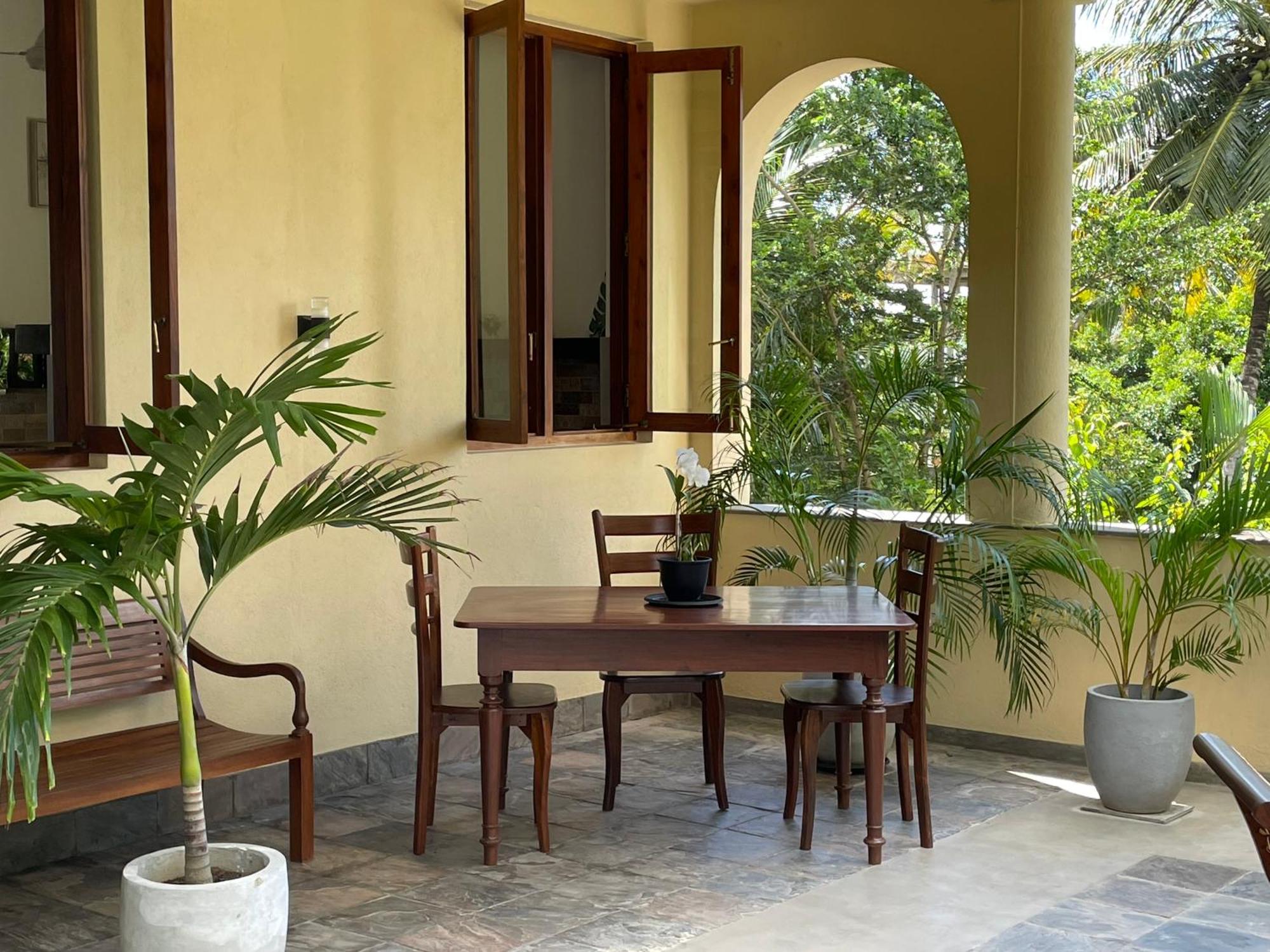 Khomba Lodge Тангалла Экстерьер фото