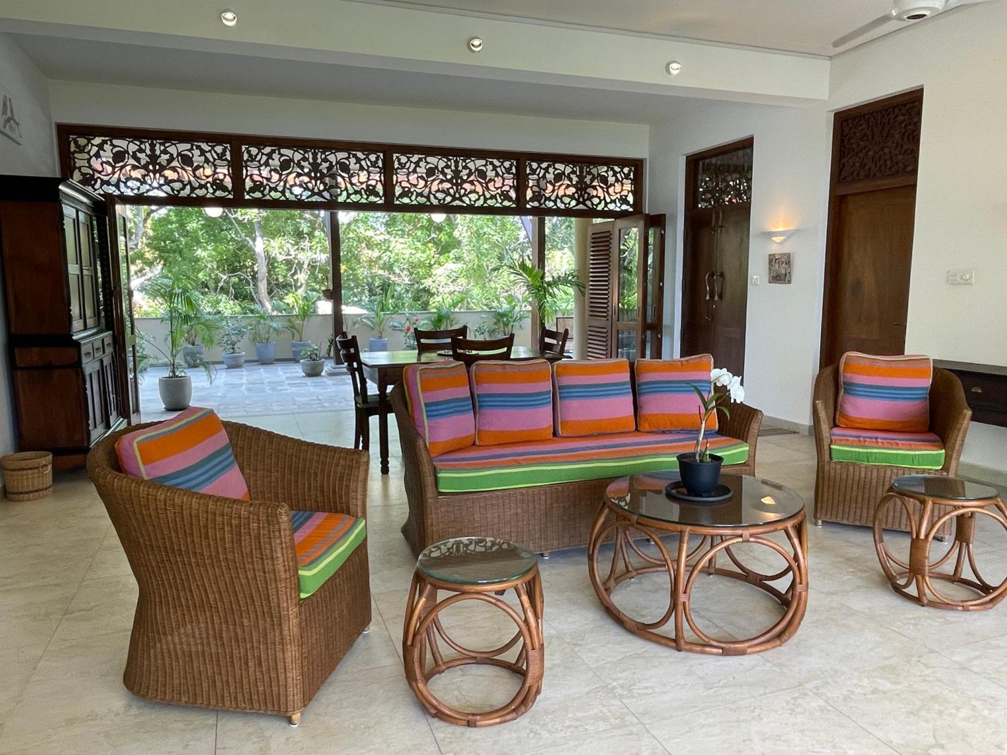Khomba Lodge Тангалла Экстерьер фото